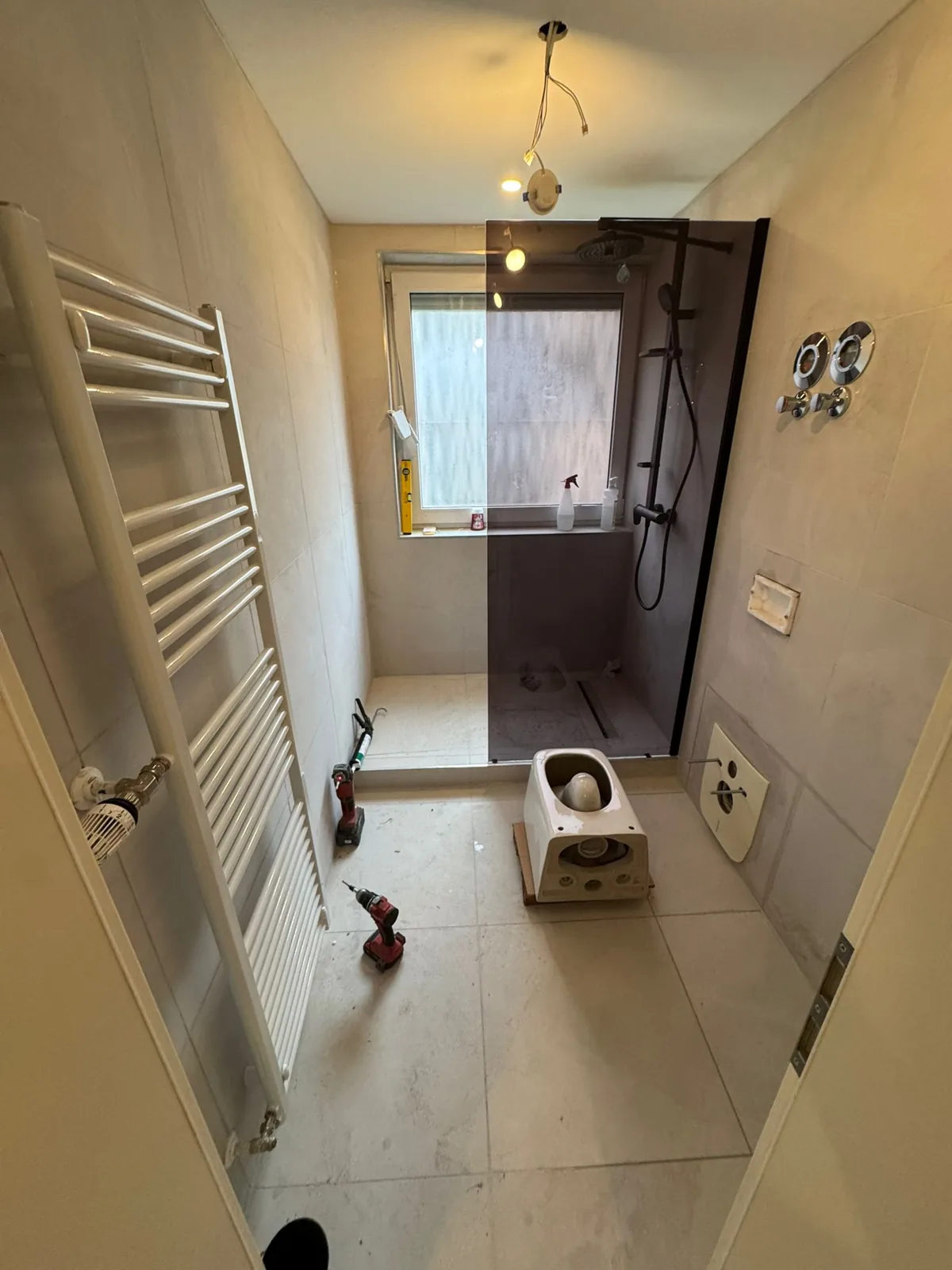 Wall-hung WC installed in a finished bathroom in Munich